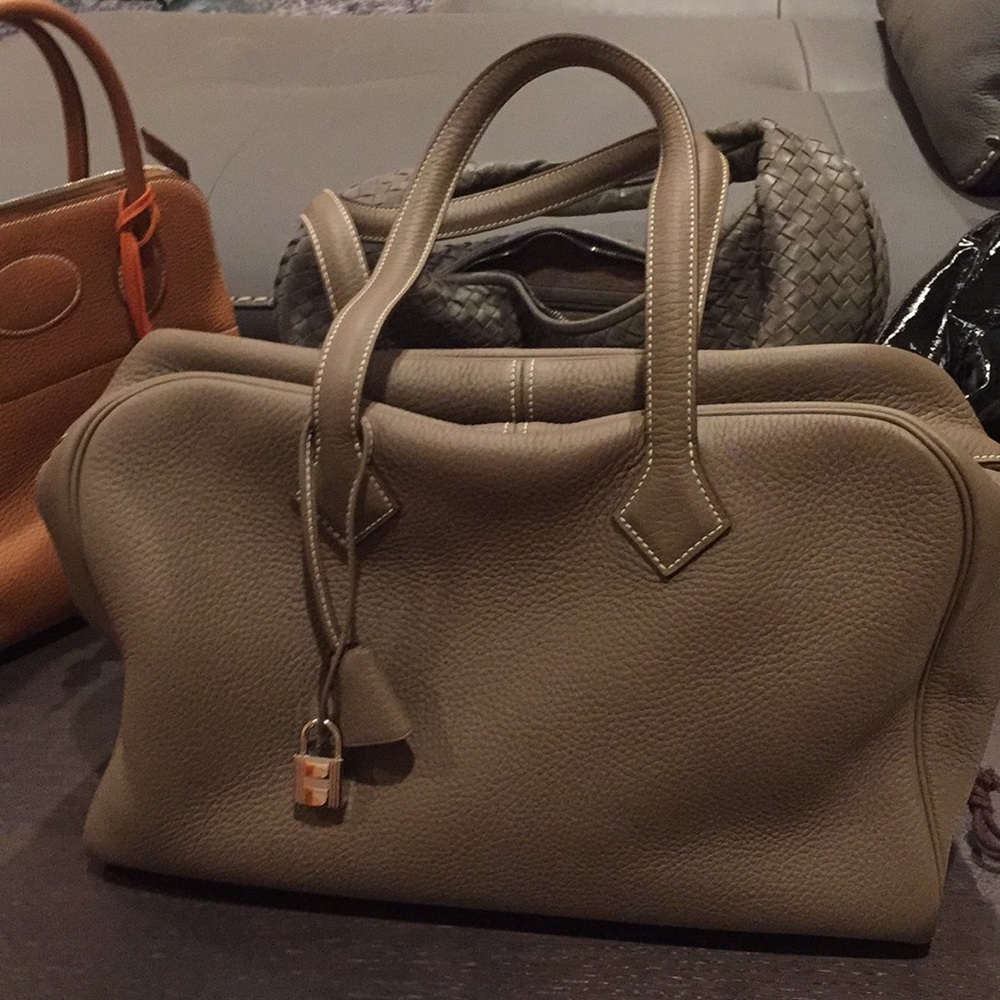 Hermes victoria hobo 35 size